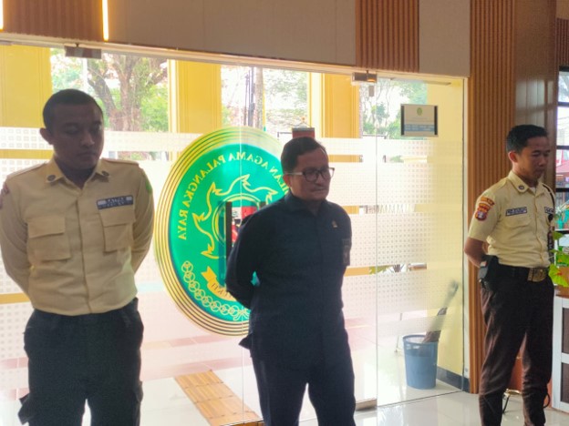 Pembinaan PTSP PA Palangka Raya Tekankan Kualitas Pelayanan dan Koordinasi Petugas